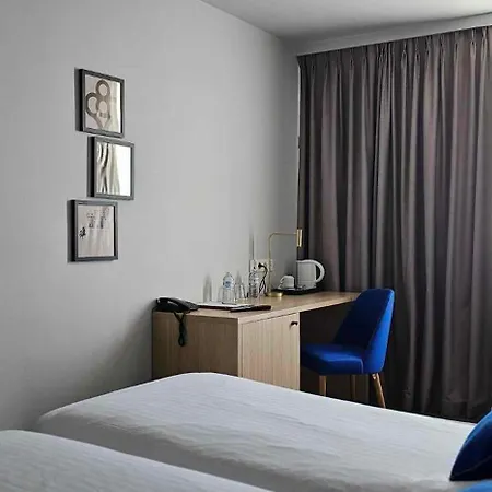 Hotell Les 3 Cles Gembloux