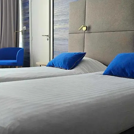 Les 3 Cles Hotell 4*