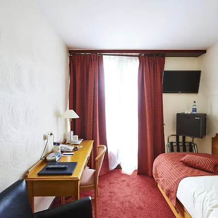 Les 3 Cles Отель 4*