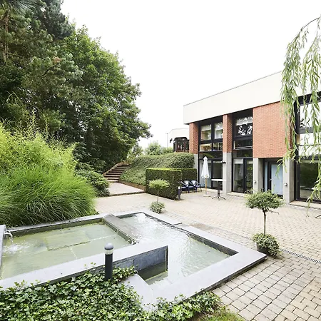 Отель Les 3 Cles 4*