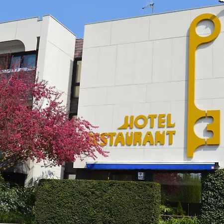 Les 3 Cles Отель