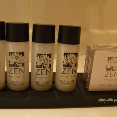 Les 3 Cles Отель Жамблу