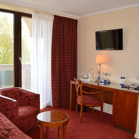 Hotell Les 3 Cles 4*