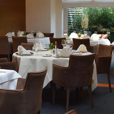 Les 3 Cles Hotell 4*