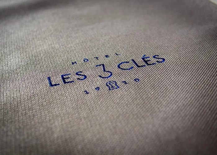 Les 3 Cles Отель