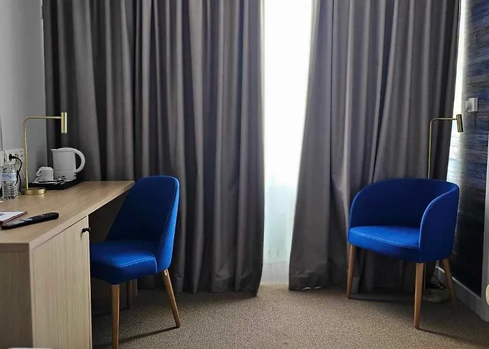 Les 3 Cles Отель 4*