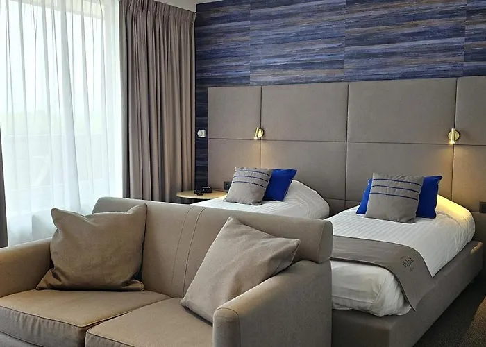 Les 3 Cles Отель 4*