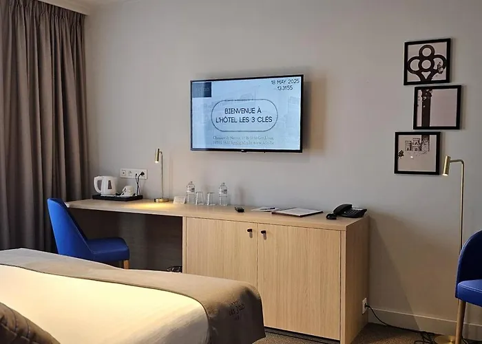 Les 3 Cles Отель