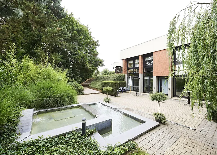 Отель Les 3 Cles 4*