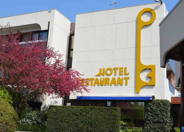 Les 3 Cles Отель