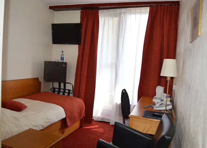 Les 3 Cles Отель