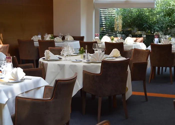 Les 3 Cles Отель 4*