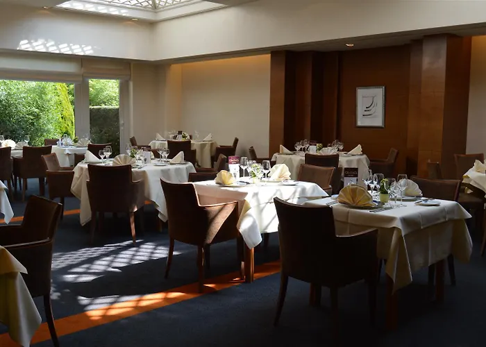 Отель Les 3 Cles 4*